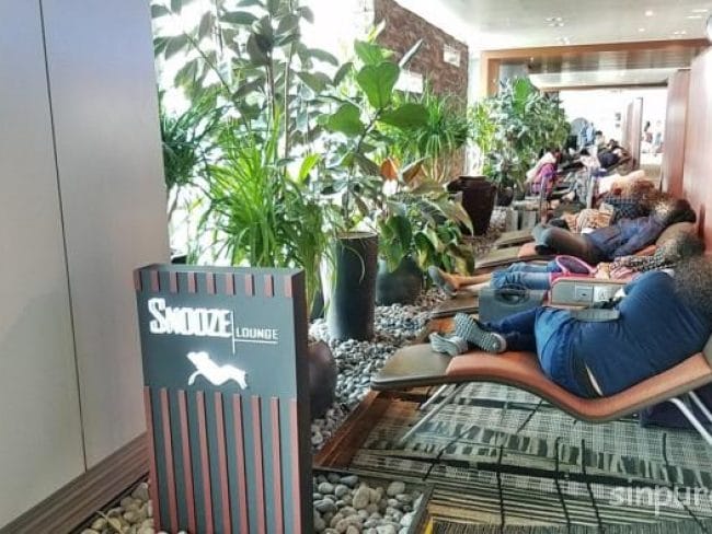 シンガポール チャンギ空港 ターミナル3 仮眠