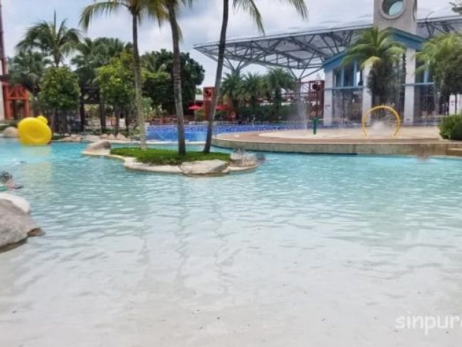 セントーサ島　ハードロックカフェシンガポール　宿泊記　ブログ プール