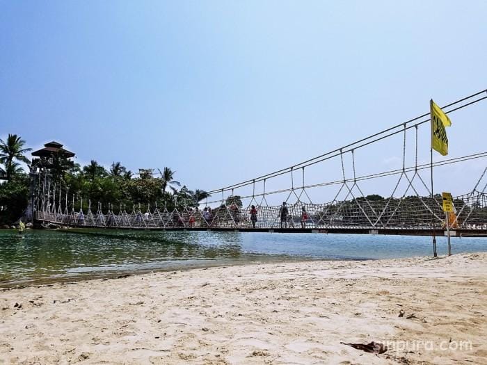 セントーサ島　パラワンビーチ　おすすめ　できること　泳げる　砂浜