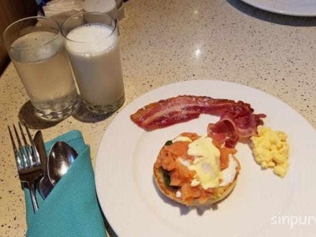 シャングリララサセントーサ　朝食　ブログ