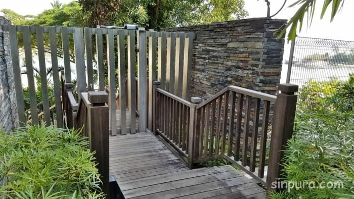 セントーサ島　カペラシンガポール 宿泊記ブログ　朝食　レストランプール