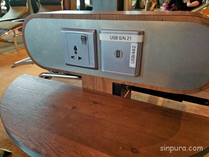 チャンギ空港　仮眠　ターミナル２　無料