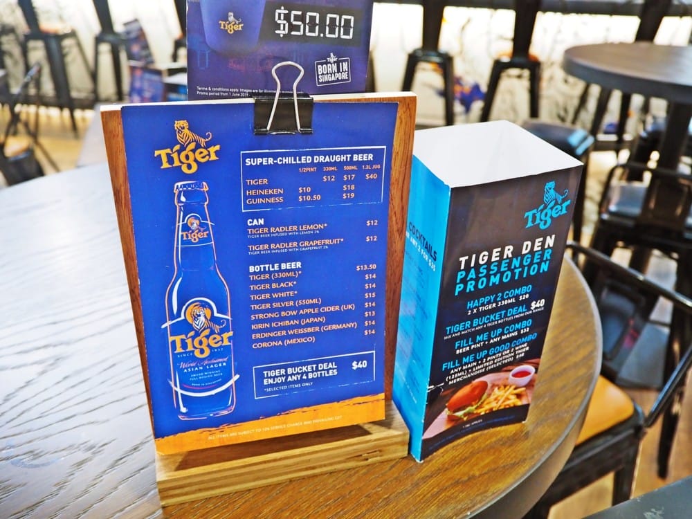 シンガポール チャンギ空港 ターミナル4 お土産 仮眠 食事 ラウンジ