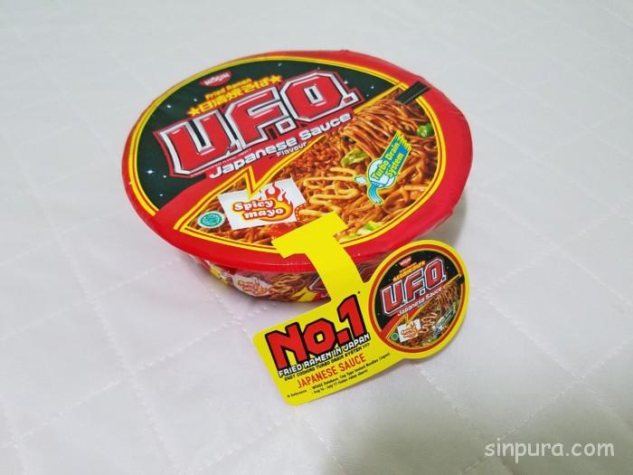 シンガポール　焼きそば　UFO