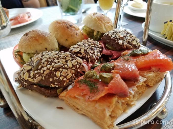 セントレジスシンガポール　アフタヌーンティー　料金　ブログ