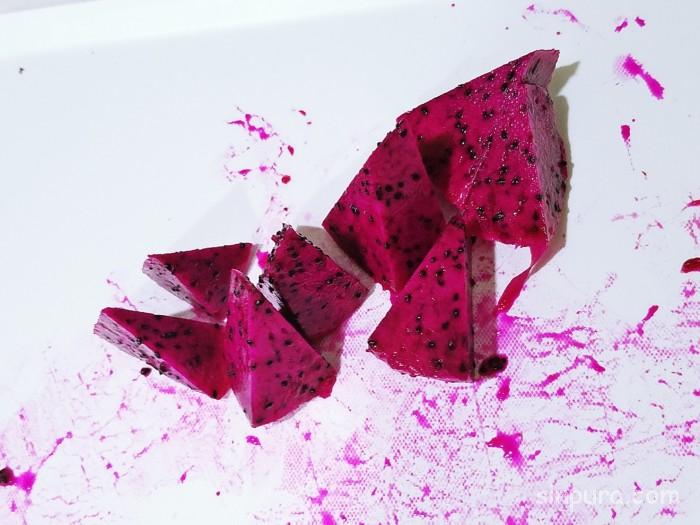 ドラゴンフルーツ 切り方 赤 食べ方 断面 どんな味