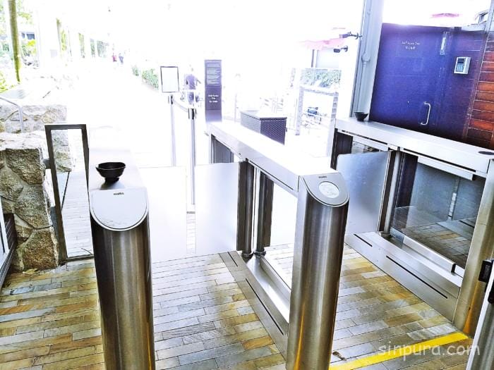 マリーナベイサンズ　プール　入り方　子供