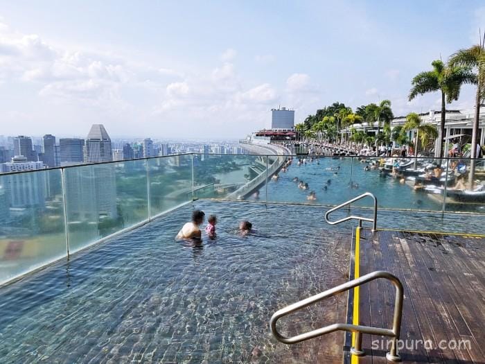 マリーナベイサンズ　プール　入り方　子供