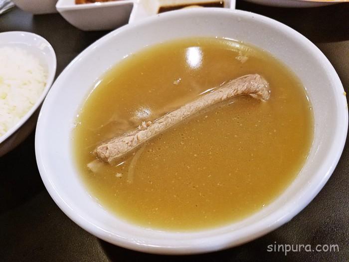 シンガポール バクテー おすすめ 有名店 現地 美味しい 画像