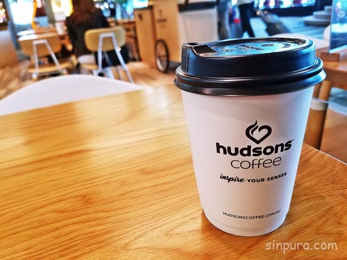 シンガポール　チャンギ空港　ターミナル３　スターバックス