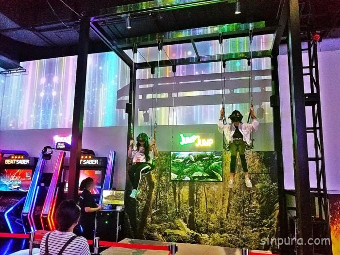 シンガポール セントーサ島 アクティビティ ヘッドロックVR