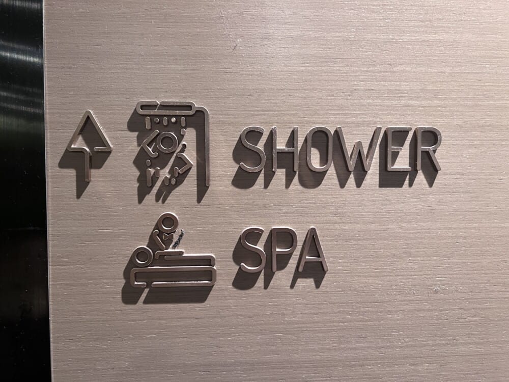 チャンギ空港　ターミナル１　シャワー　無料　誰でも